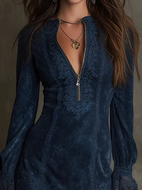 Robe mini en daim bleu et dentelle