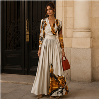 Combinaison pantalon large en satin à fleurs