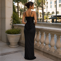 Robe longue style corset pour femme avec bretelles réglables et jupe drapée