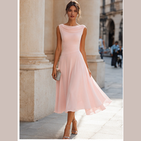 Robe midi à encolure froncée