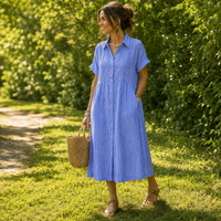 Robe longue fendue à épaules dénudées