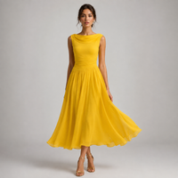 Robe midi à encolure froncée