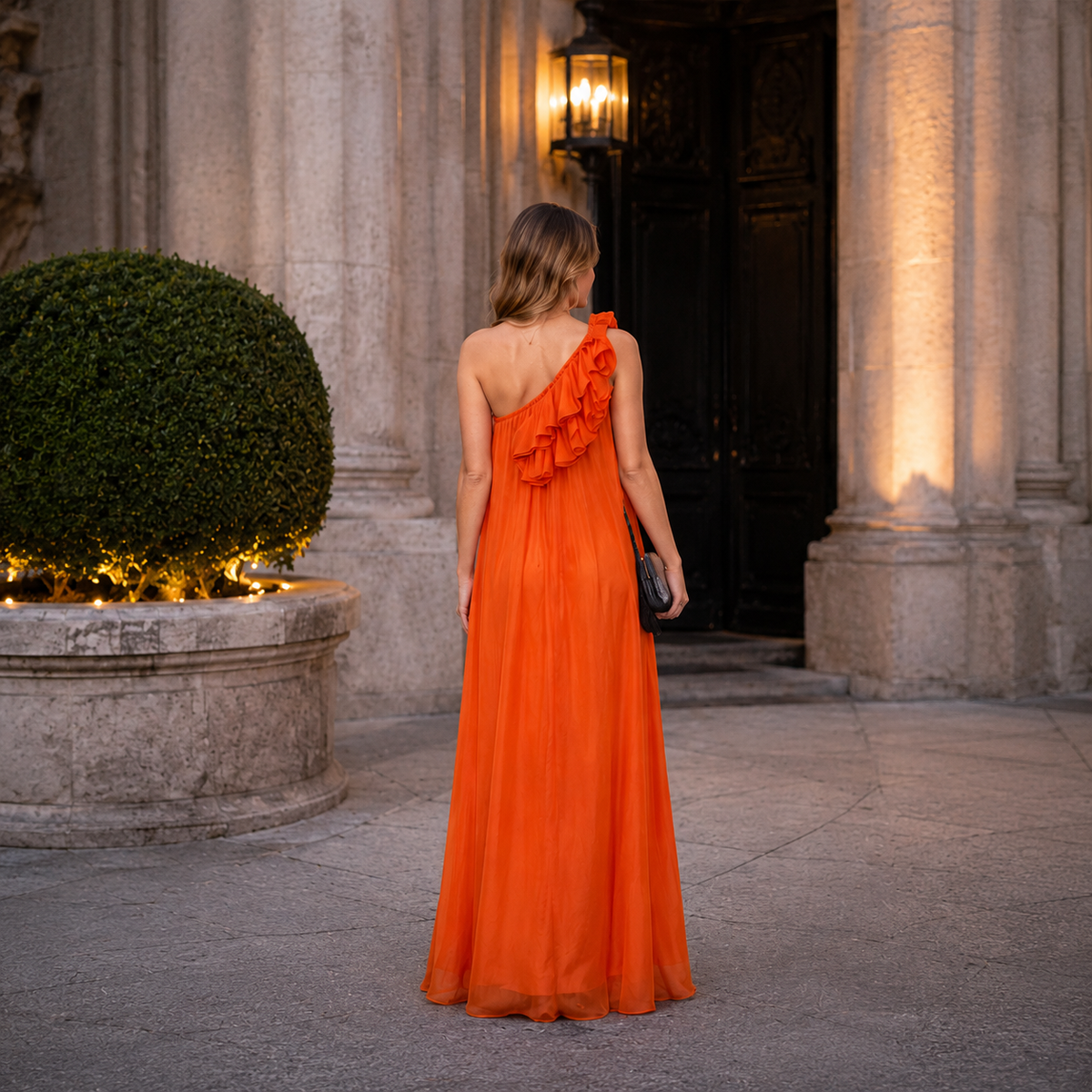 Robe longue fleurie asymétrique