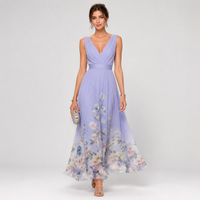 Robe longue fleurie à col V et ceinture