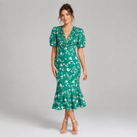 Robe midi fleurie à décolleté plongeant en V