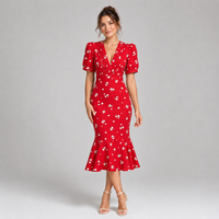 Robe midi fleurie à décolleté plongeant en V