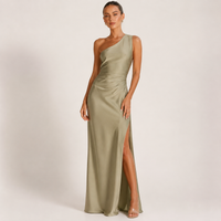 Robe de demoiselle d'honneur asymétrique en satin