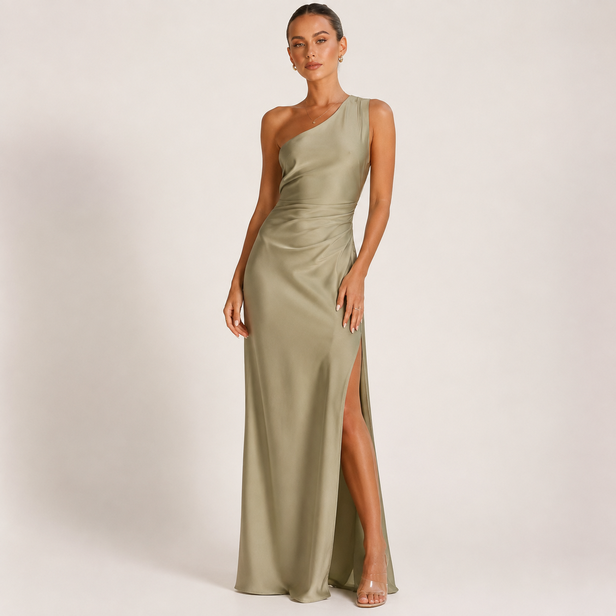 Robe de demoiselle d'honneur asymétrique en satin