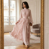 Robe longue rose à volants