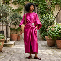 Robe midi Montarello en satin à manches chauve-souris