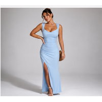 Robe maxi à col carré