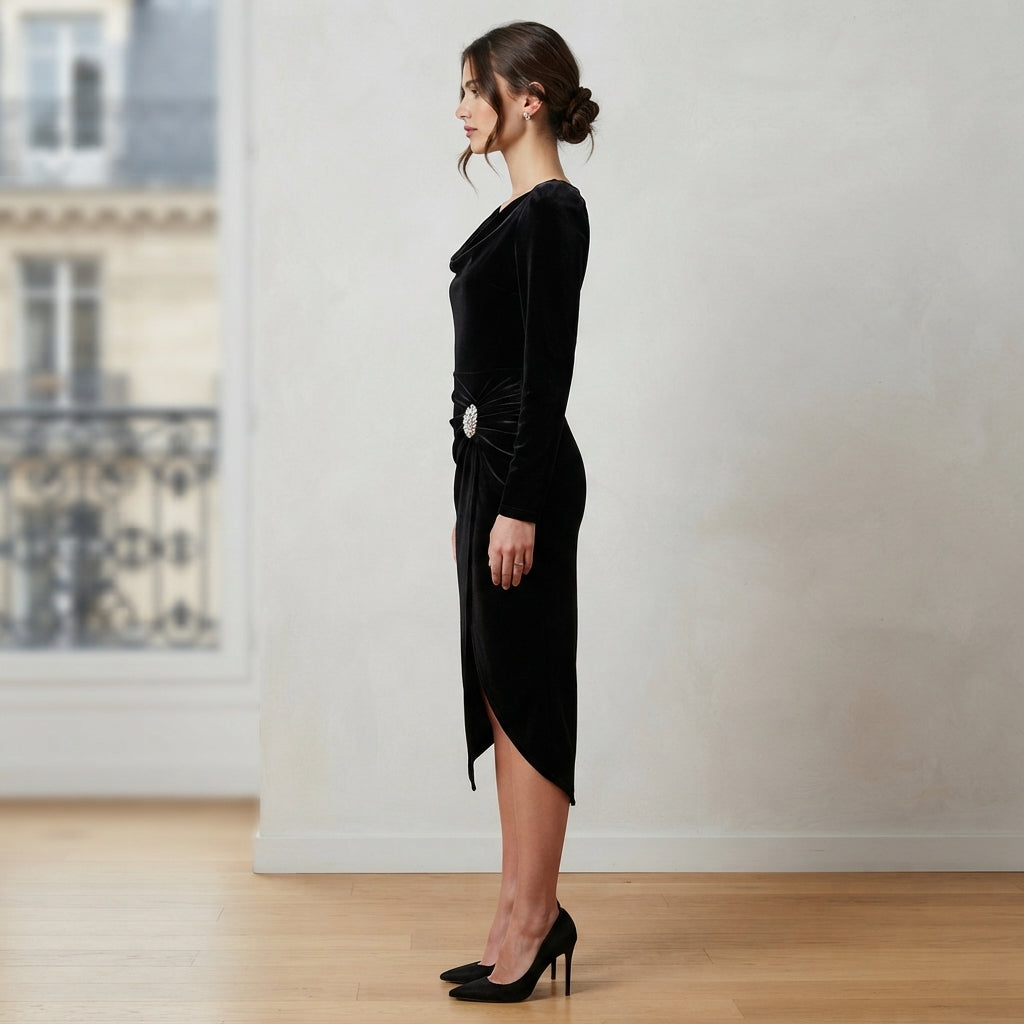 Robe drapée en velours à manches longues