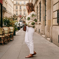 Pull en maille à col en V et motif floral