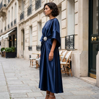 Robe midi Montarello en satin à manches chauve-souris