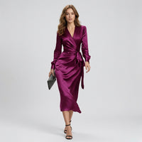 Robe en satin Clara, coloris prune profond