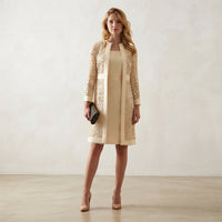 Ensemble robe en dentelle et gilet