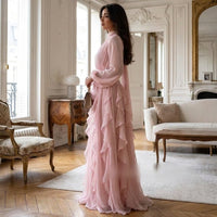 Robe longue rose à volants