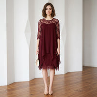 Robe midi en mousseline et dentelle superposées