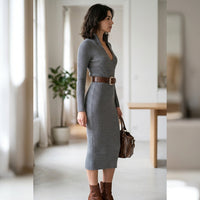 Robe midi côtelée à col montant et décolleté en V