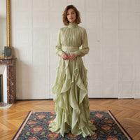 Robe longue rose à volants