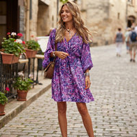 Mini-robe bohème à manches bouffantes