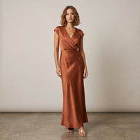 Robe longue portefeuille en satin Eva