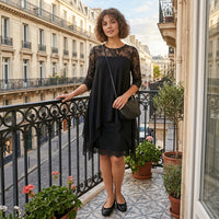 Robe midi en mousseline et dentelle superposées