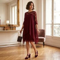 Robe midi en mousseline et dentelle superposées