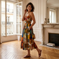 Robe midi élégante à manches courtes