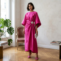 Robe midi Montarello en satin à manches chauve-souris