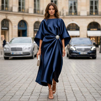 Robe midi Montarello en satin à manches chauve-souris