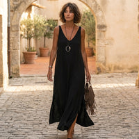 Robe longue à bretelles décolletée