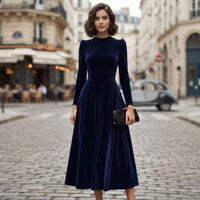 Robe midi en velours bleu marine Elissa