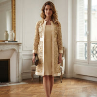 Ensemble robe en dentelle et gilet
