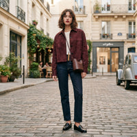 Veste courte boutonnée à coupe carrée