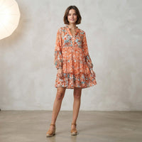 Mini-robe à manches évasées et imprimé