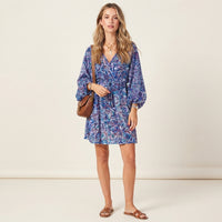 Mini-robe bohème à manches bouffantes