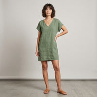 Mini-robe à col en V et manches à volants
