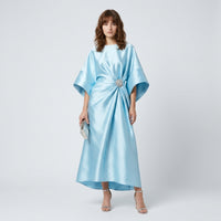 Robe midi Montarello en satin à manches chauve-souris