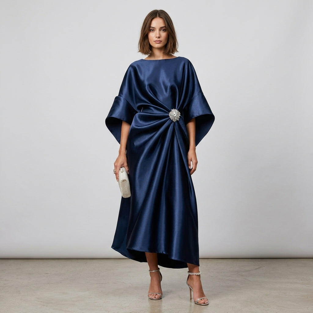 Robe midi Montarello en satin à manches chauve-souris