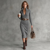 Robe midi côtelée à col montant et décolleté en V