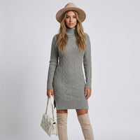 Robe-pull à col roulé en maille torsadée