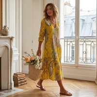 Robe midi à motif floral, col en V et poches