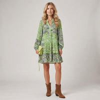 Mini-robe à manches évasées et imprimé