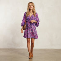 Mini-robe bohème à manches bouffantes