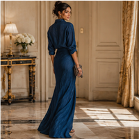 Robe longue bleue cache-cœur