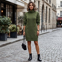 Pull à col roulé et motif géométrique, coupe ajustée