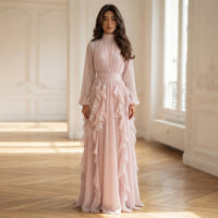 Robe longue rose à volants