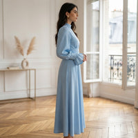 Robe longue en satin à manches bouffantes