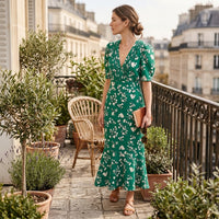 Robe midi fleurie à décolleté plongeant en V